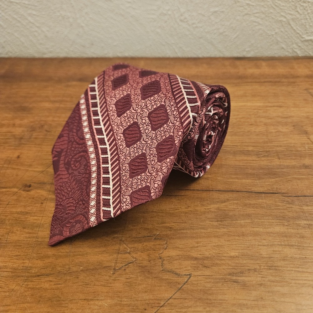 Vintage Carnaval de Paris Polyester Men's Neck Tie Red Striped Geometric
